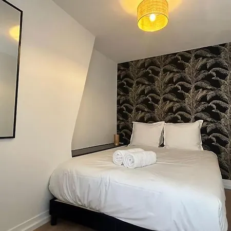 Modern Place D'italie Apartment